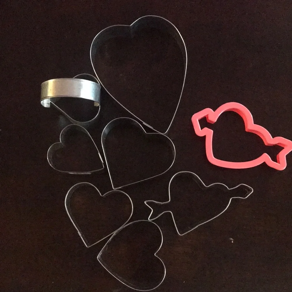 Metal Heart Cookie Cutters Valentine’s Day Cupid Love Lot of 7 Various Sizes
